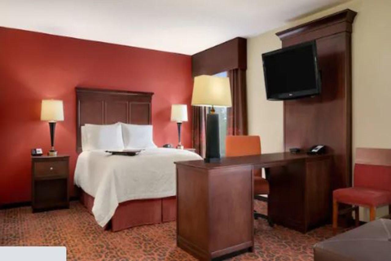 Hampton Inn Магнолия Экстерьер фото