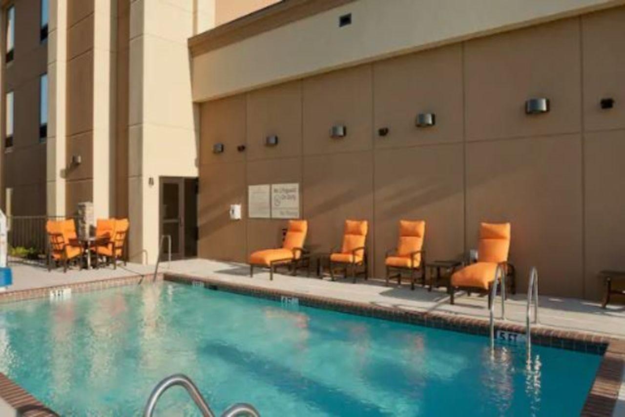 Hampton Inn Магнолия Экстерьер фото