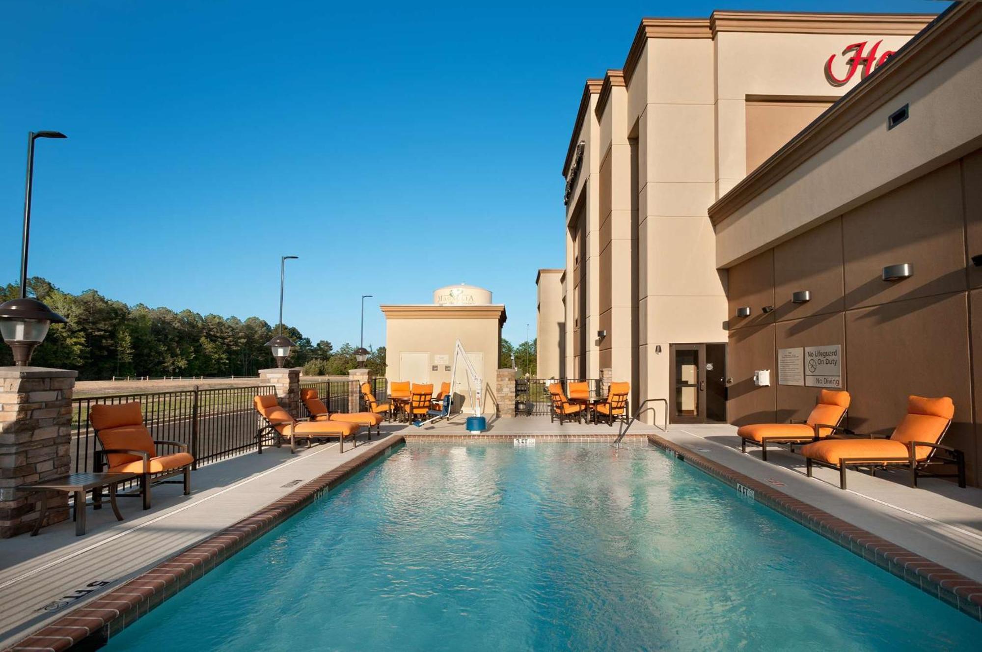 Hampton Inn Магнолия Экстерьер фото