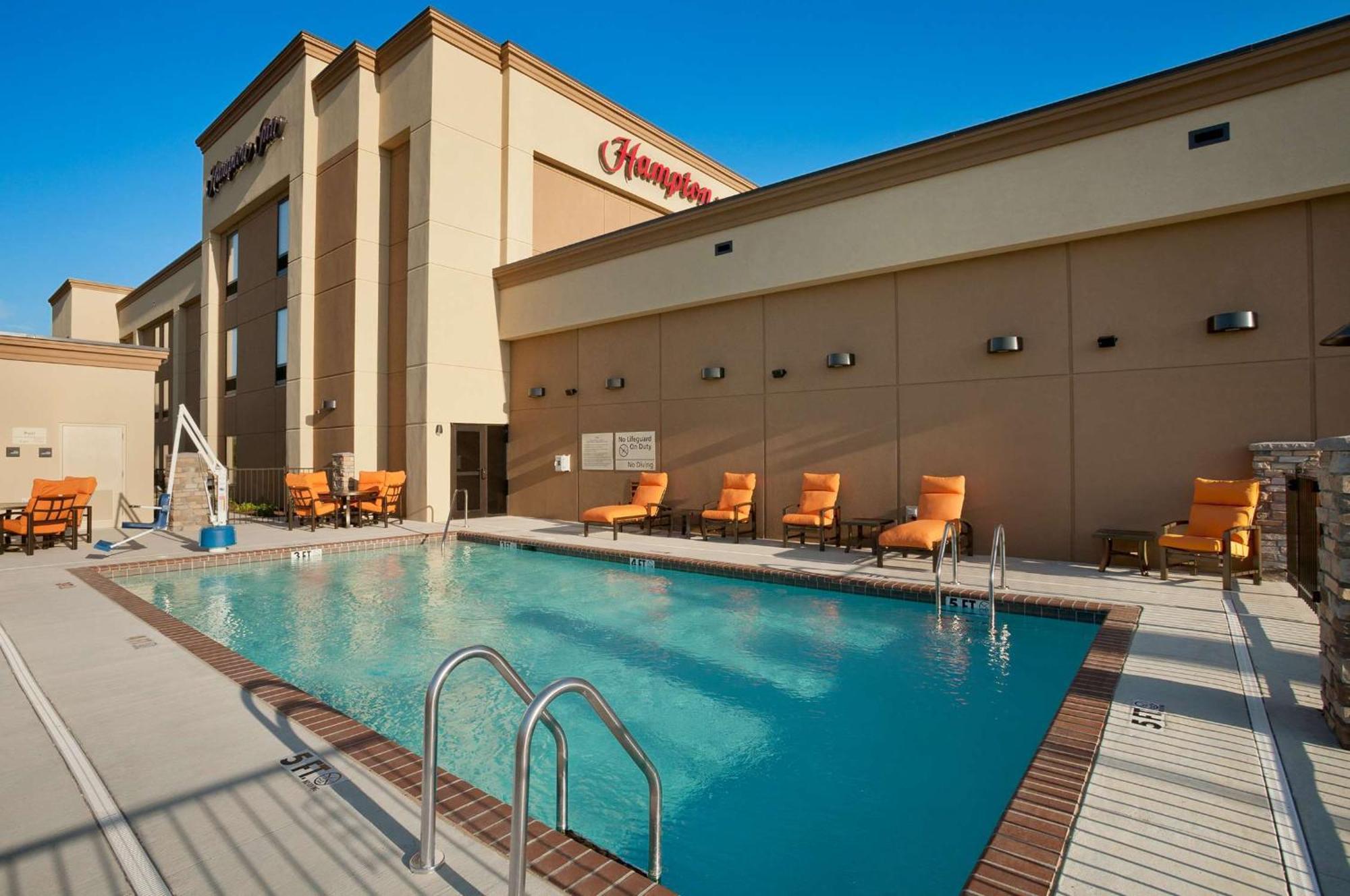 Hampton Inn Магнолия Экстерьер фото